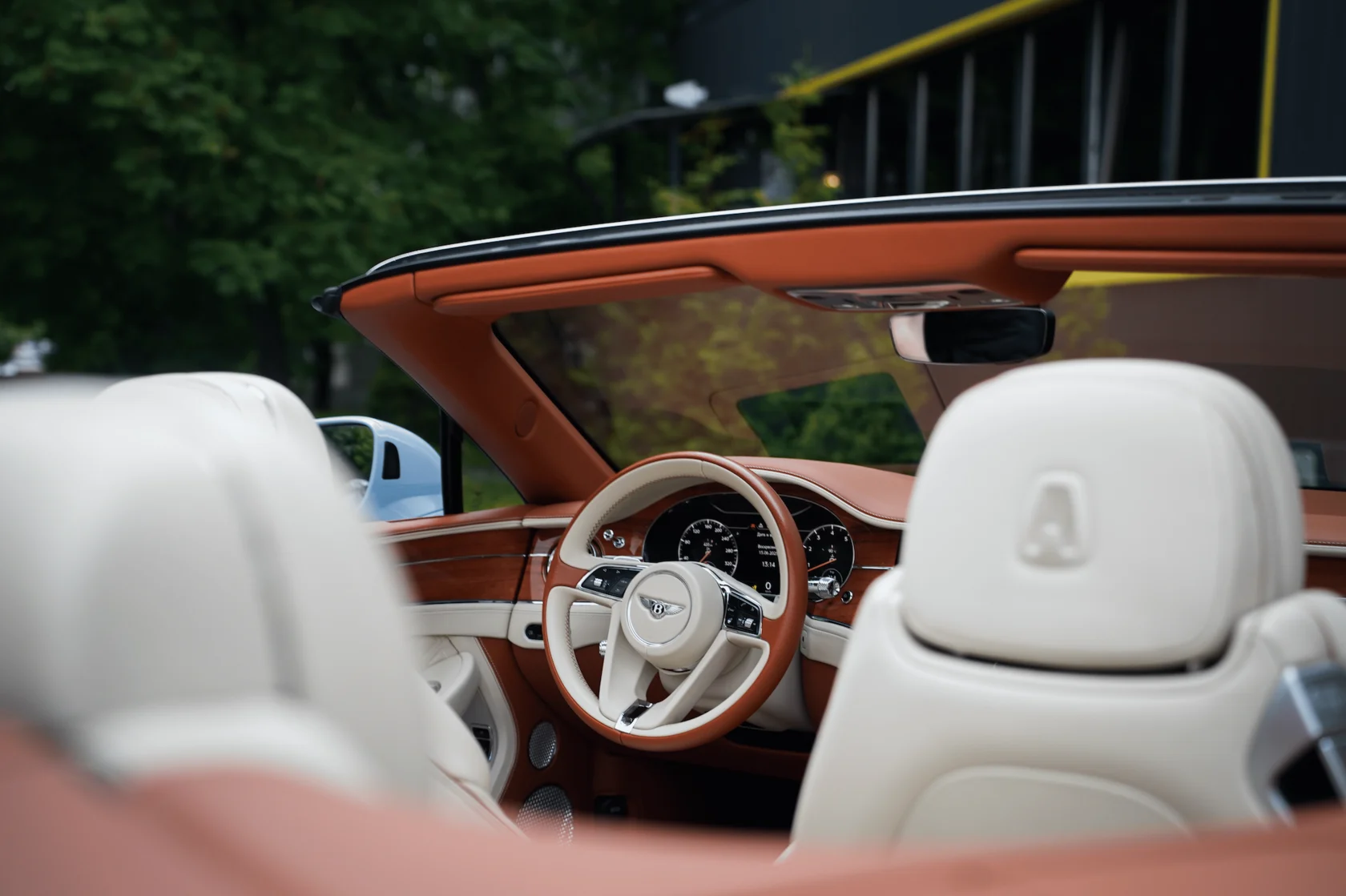 Bentley Continental — полировка кузова, фото 5