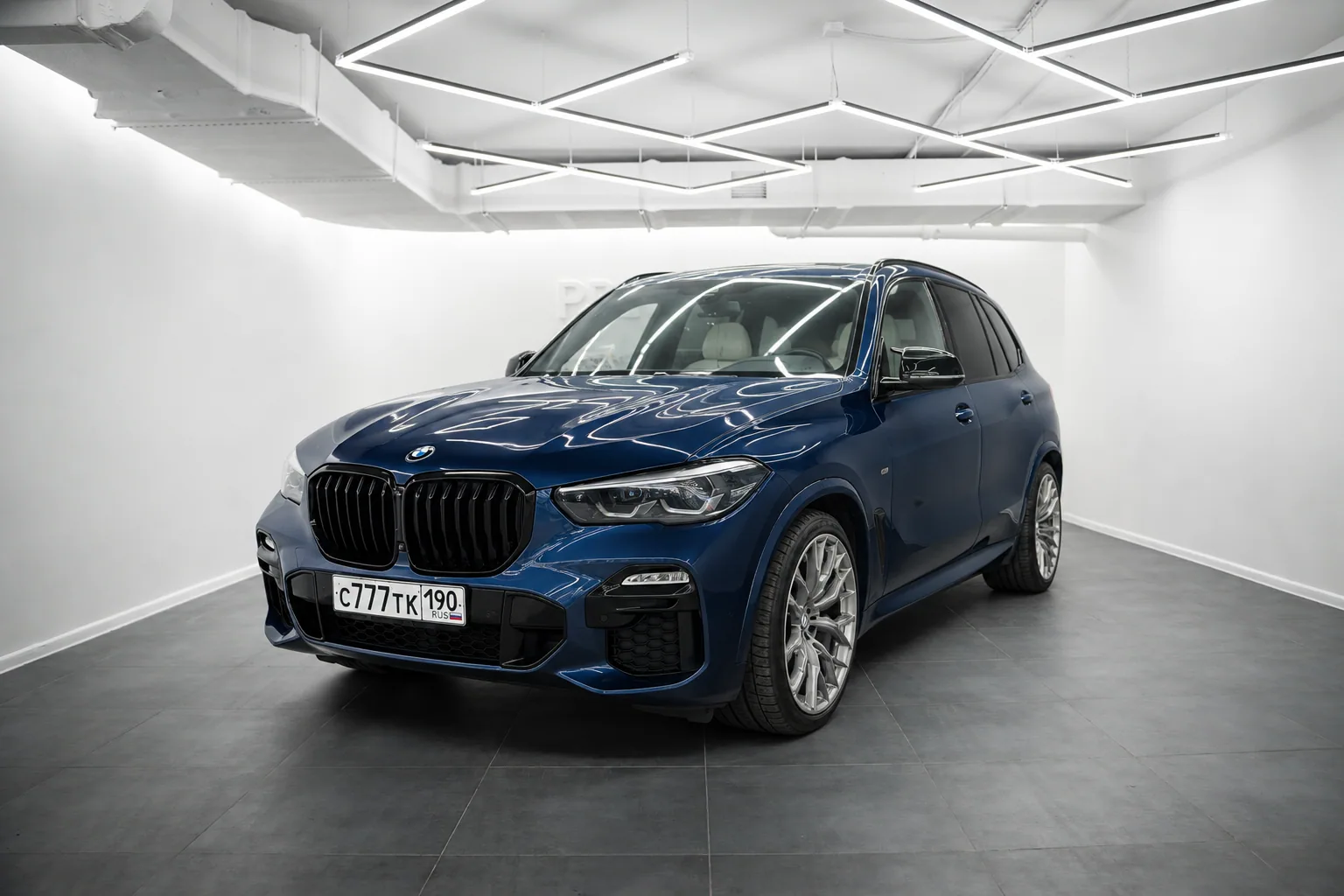 Синий BMW X5 до оклейки