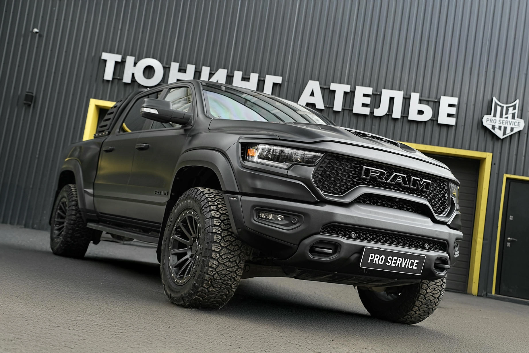 Dodge Ram — отделка салона: фото работы PRO Service — 1