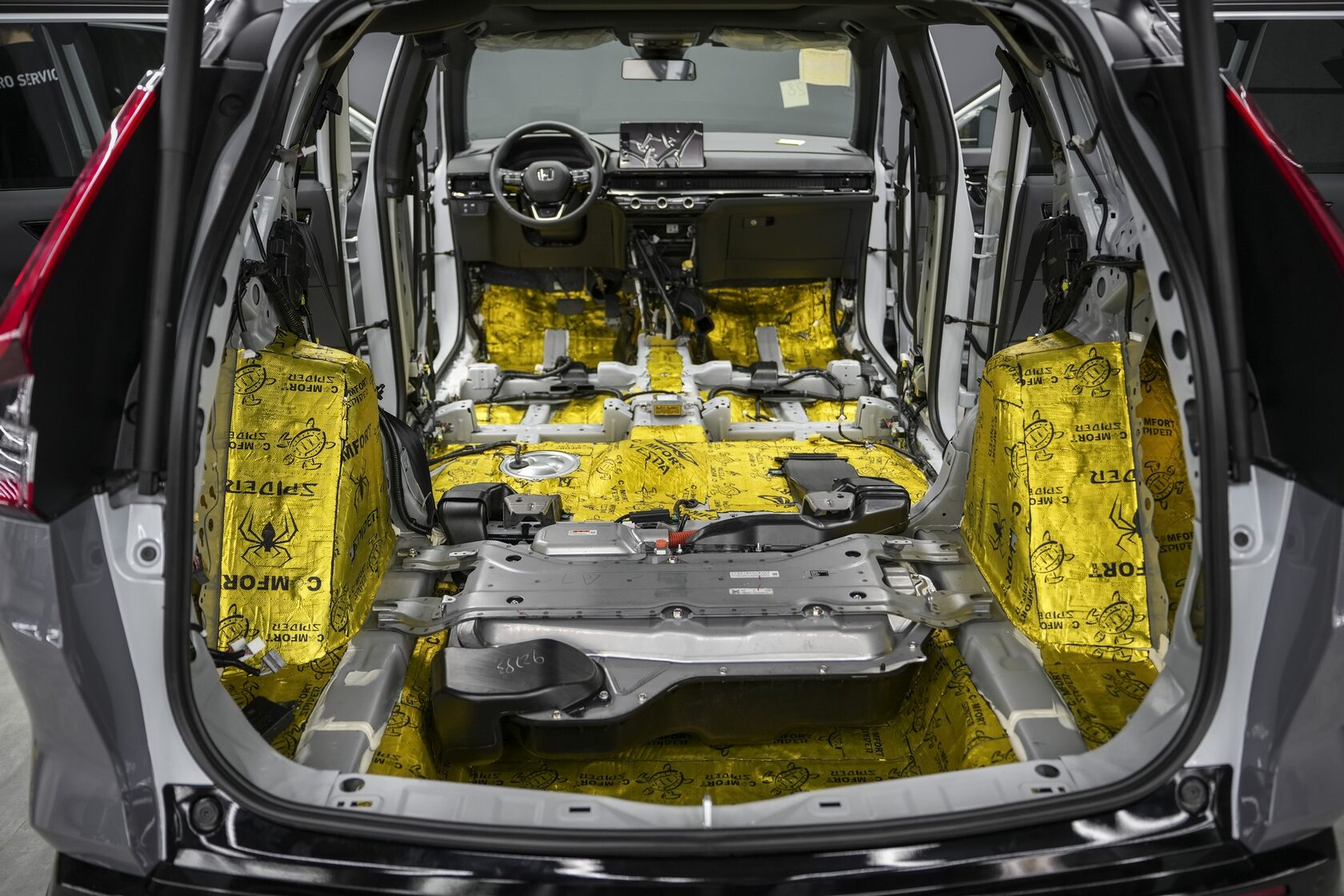 Honda CR-V: шумоизоляция салона — фото 5