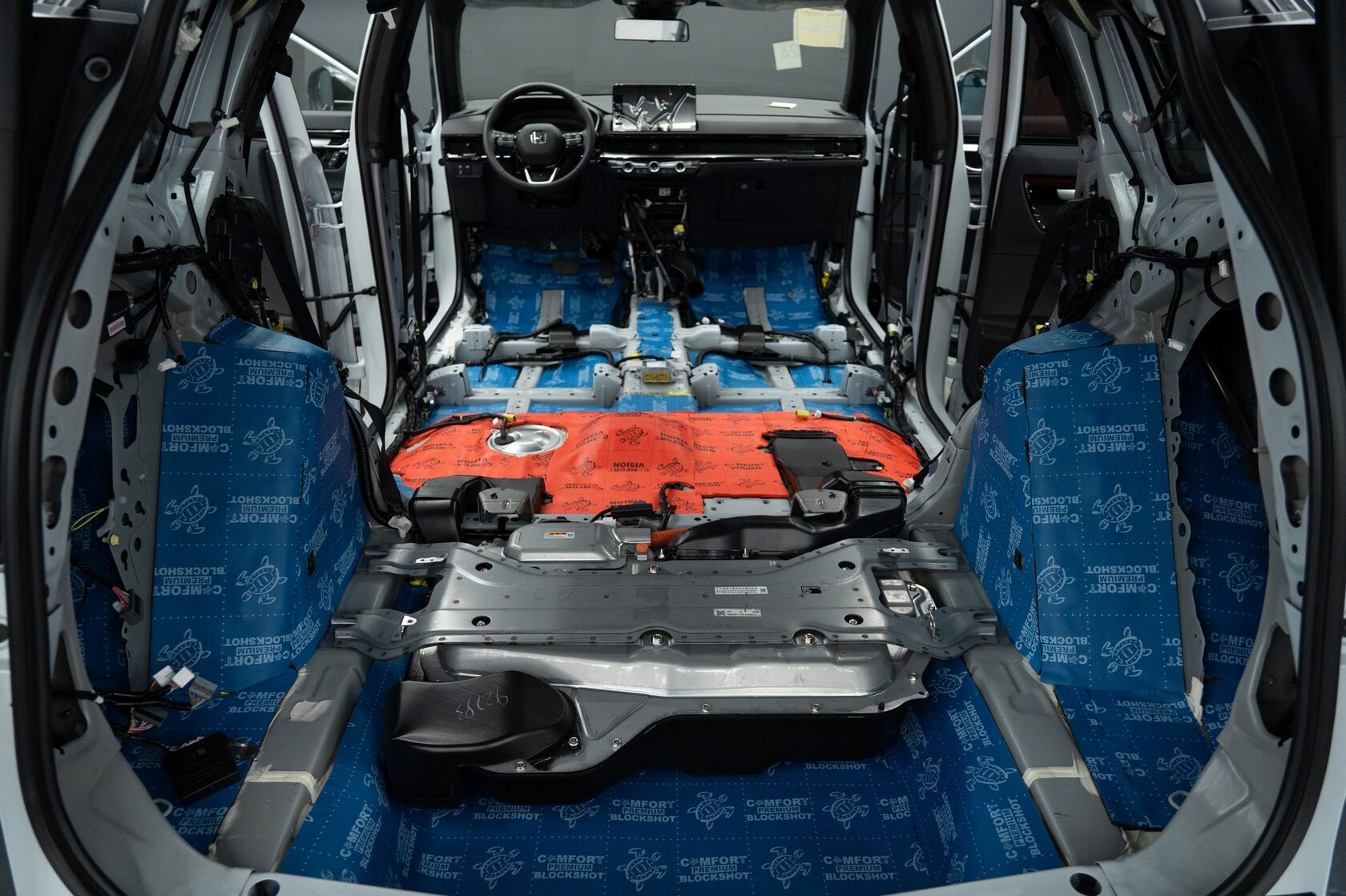 Honda CR-V: шумоизоляция салона — фото 3