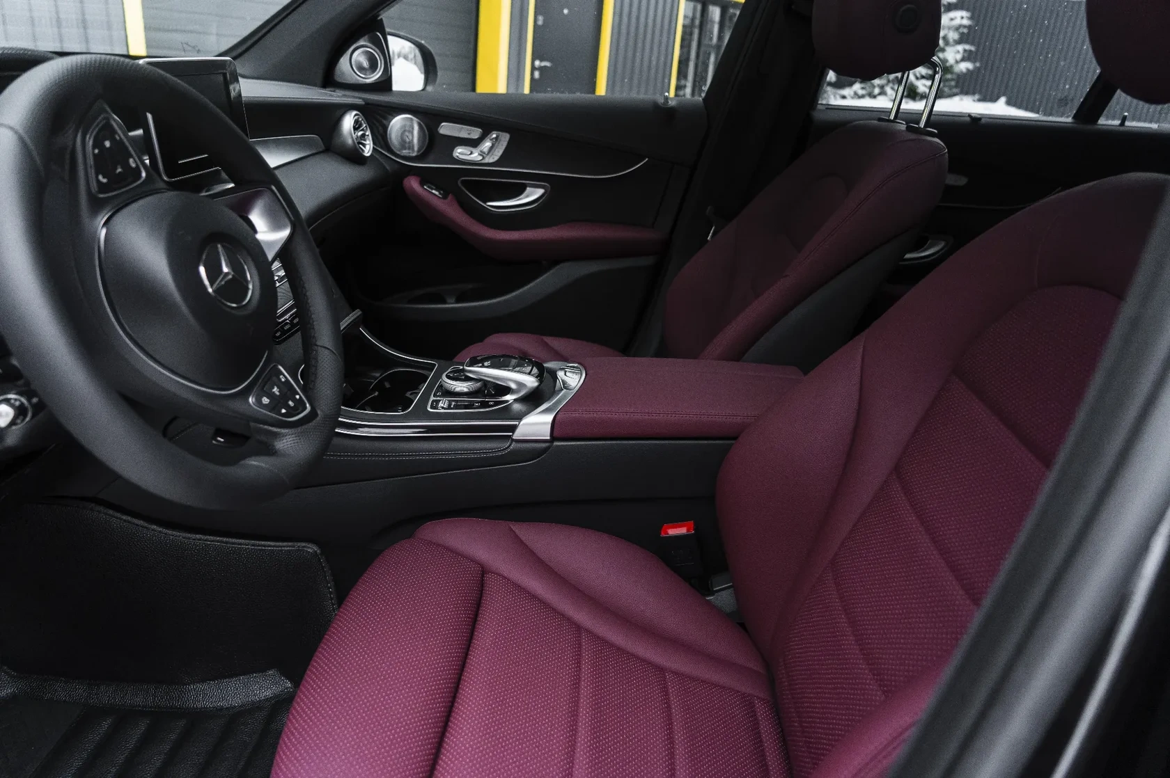 Mercedes-Benz — бордовый интерьер: фото работы PRO Service — 9