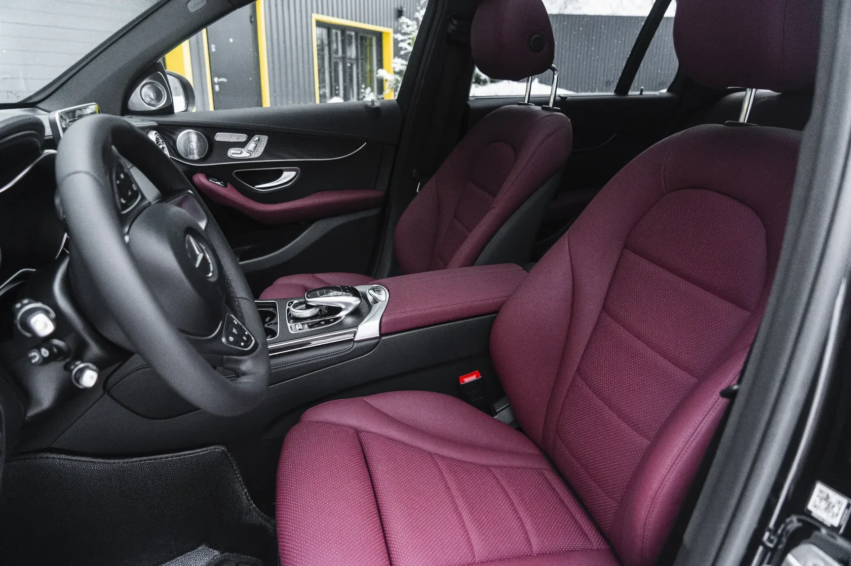 Mercedes-Benz — бордовый интерьер: фото работы PRO Service — 8