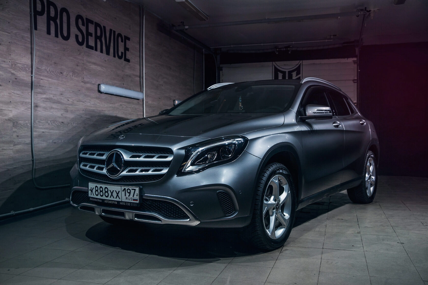Mercedes-Benz GLA — двухцветный интерьер: фото работы PRO Service — 1
