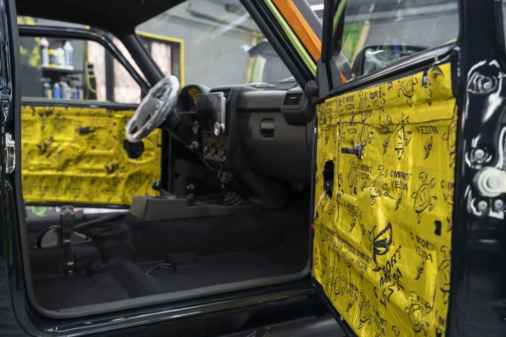 Lada Niva Bronto — шумоизоляция: фото работы PRO Service — 4