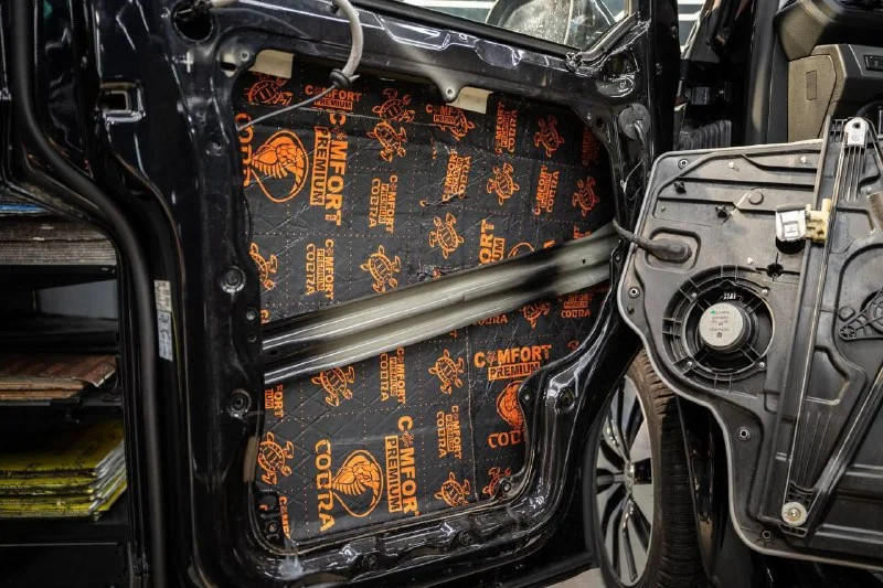 Volkswagen Multivan — шумоизоляция, фото 4